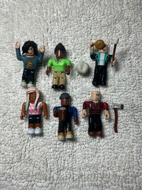 Roblox Figure Lot 6 Figures w Accessories Mixed Characters Toys